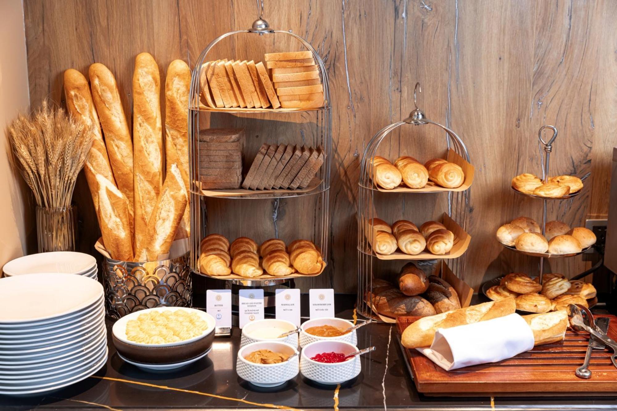 La Siesta Classic Hang Thung Hanoi Exteriör bild A bread station