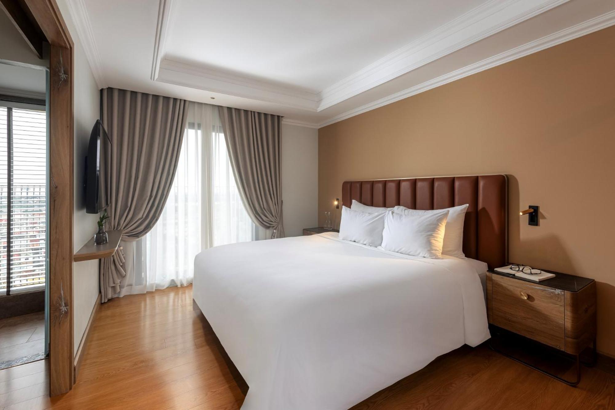 La Siesta Classic Hang Thung Hanoi Exteriör bild A bedroom at the hotel